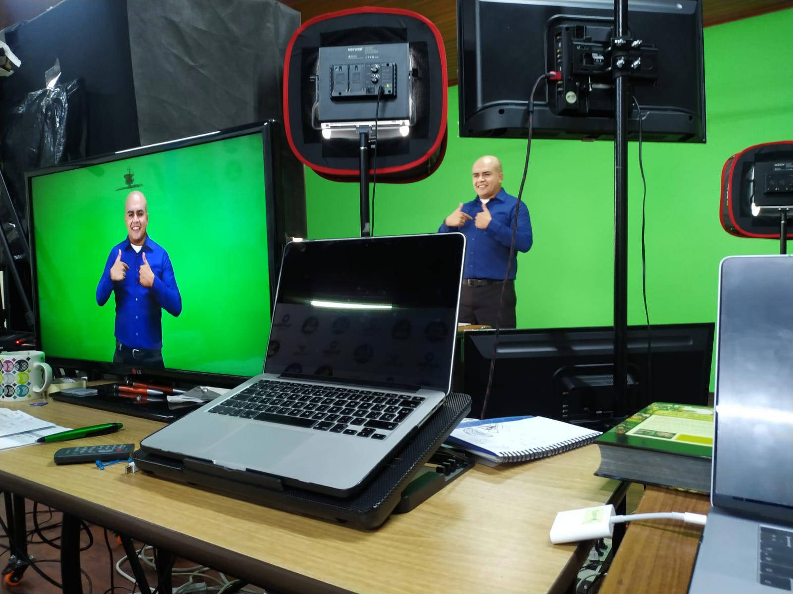 Colombia Sign Language translation studio